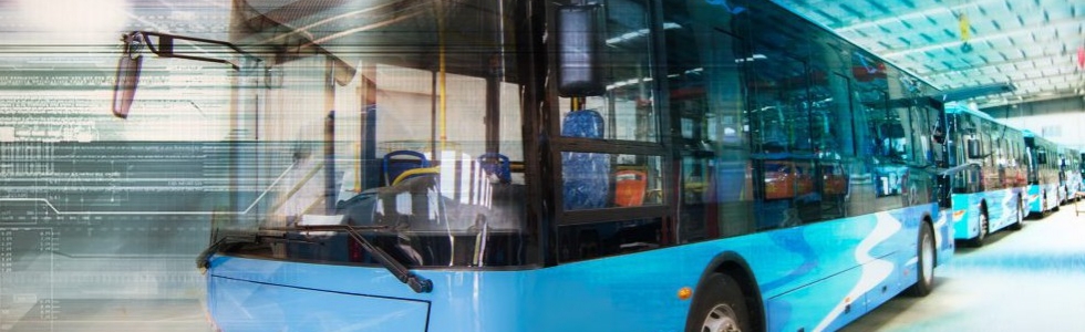 Overmacht voor buschauffeur bij uitglijdende voetganger Overmacht voor buschauffeur bij uitglijdende voetganger